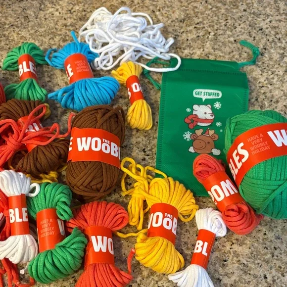 Woobles Christmas Crochet Kit - Picture 3 of 4
